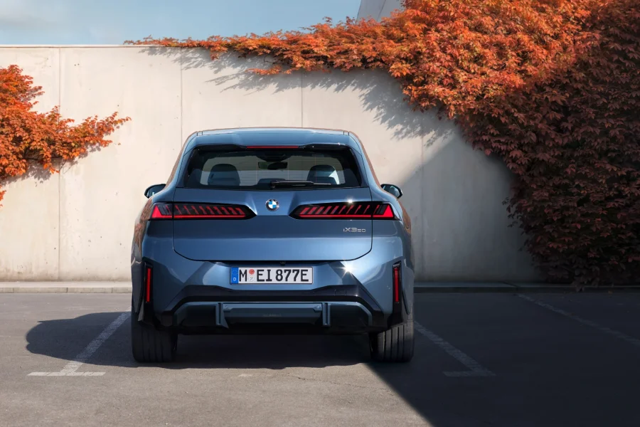 BMW iX3 2026 : nouvelle version économique, 320 ch, 600 km - BMW iX3