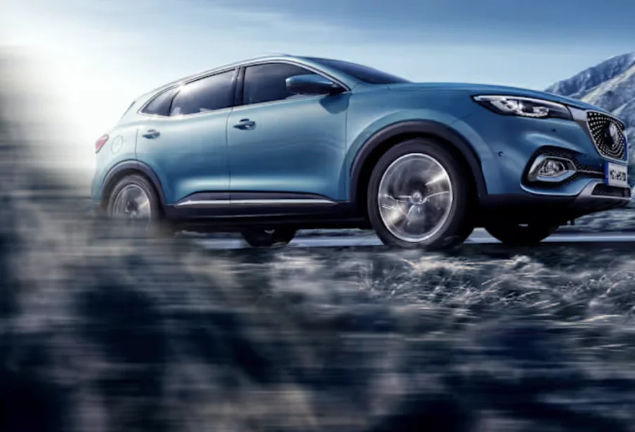 Découvrez le SUV hybride 7 places MGS9 PHEV de MG - SUV hybride