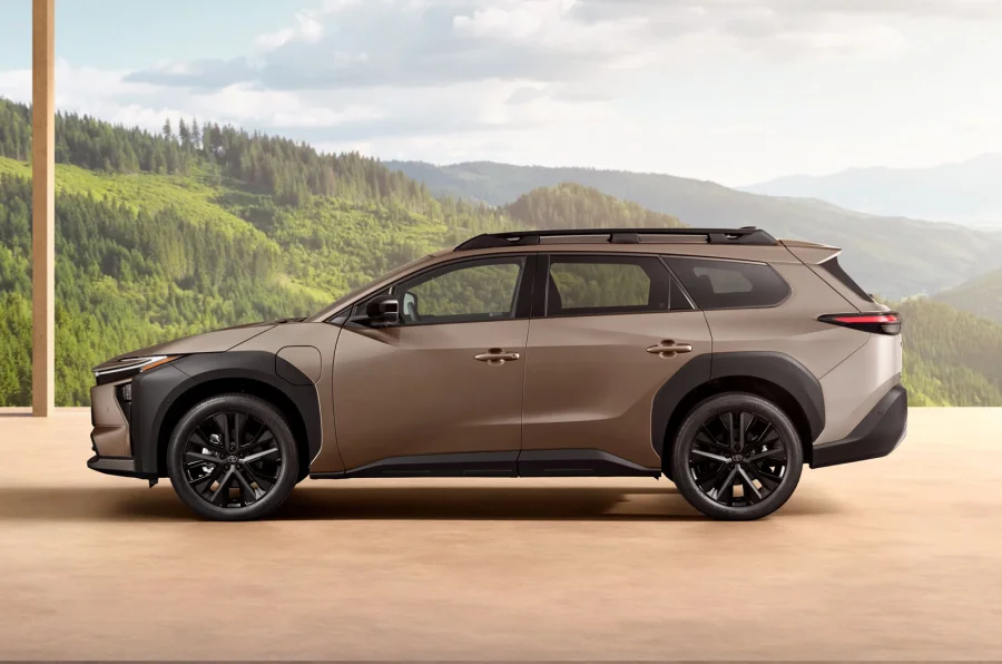 Toyota bZ4X Touring 2025 : Dès 48 400 €, défi au Subaru E-Outback - Toyota bZ4X Touring