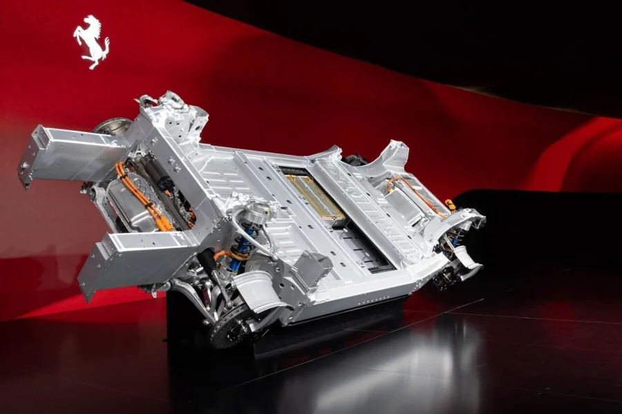 Ferrari révolutionne avec un moteur en Y novateur - Ferrari