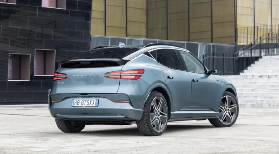 Genesis GV60 2026 : Prix de 54 200 € vs BMW iX2, trop coûteux ? - Genesis GV60
