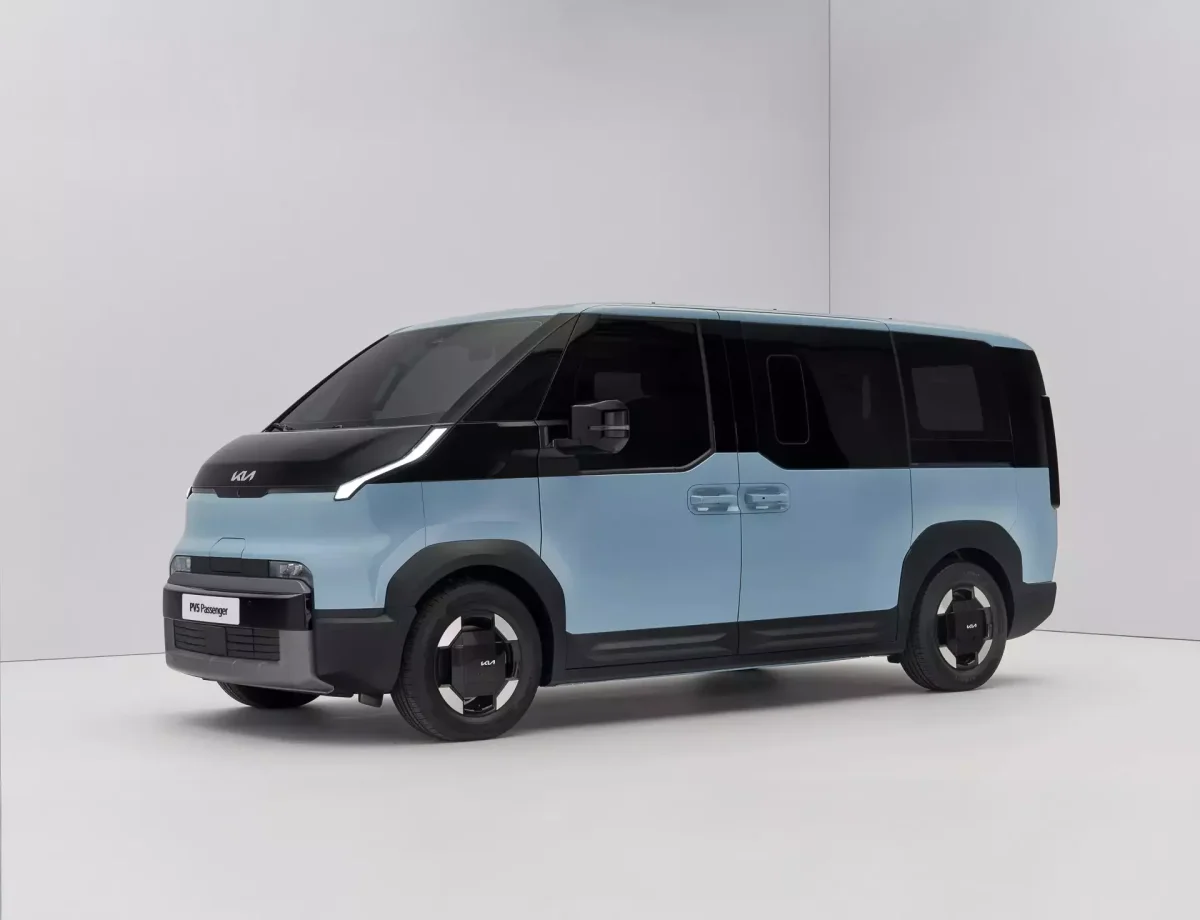 Kia : l'utilitaire électrique passe de 2 à 5 places facilement - Kia utilitaire électrique