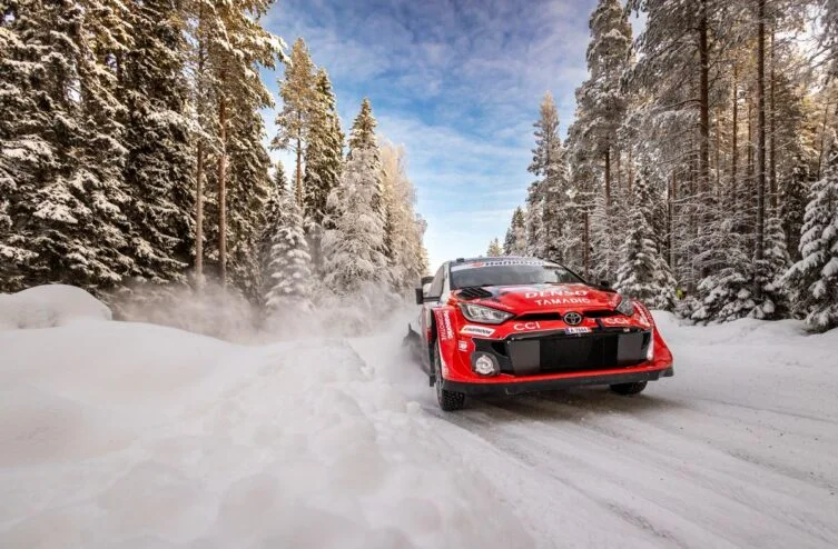 Rallye Suède : Elfyn Evans met la pression sur Katsuta - Rallye de Suède