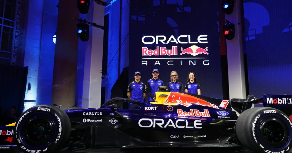 Isack Hadjar surprend Max Verstappen chez Red Bull - Red Bull