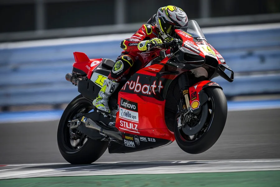Alvaro Bautista et les pilotes contre le poids mini obligatoire - Alvaro Bautista