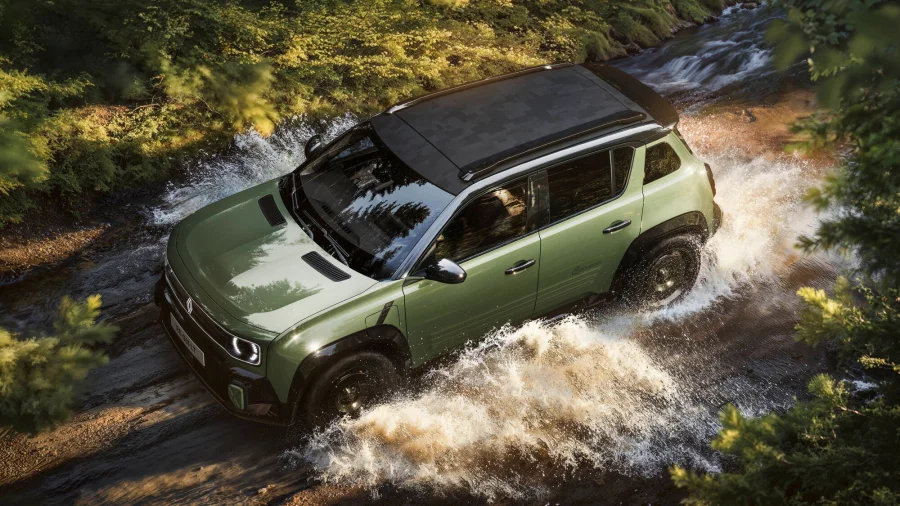 Renault R4 Savane vs Fiat Grande Panda 4x4 : petit duel tout-terrain - Renault R4 Savane