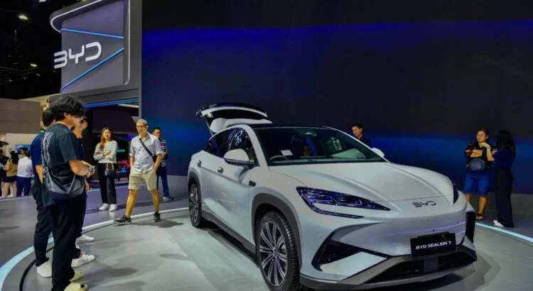 BYD surpasse un leader en 2025 et vise Stellantis - BYD