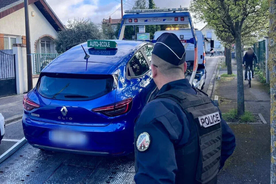 Un moniteur sans permis contrôlé par les gendarmes - moniteur auto-école