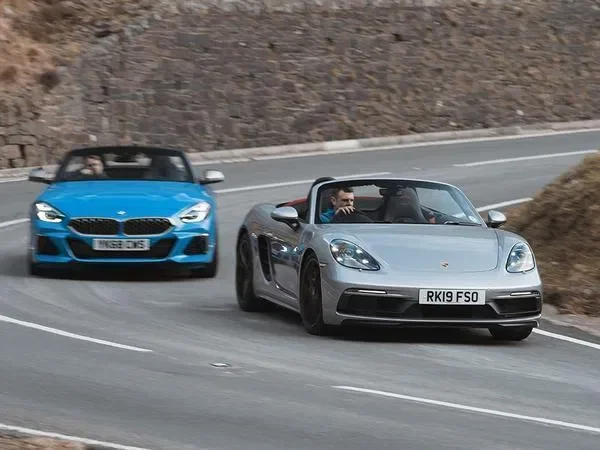 Duel de cabriolets : BMW Z4 M40i contre Porsche 718 Boxster GTS - BMW Z4 M40i