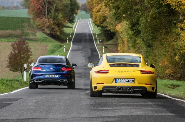 Mercedes AMG C63 vs Porsche 911 Carrera S : Duel en 2026 ? - Mercedes AMG C63