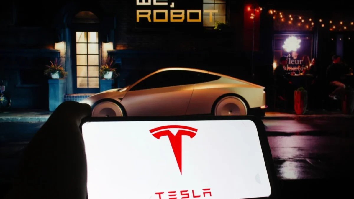 Tests des Robotaxis Tesla : Plus d'accidents que les humains - Robotaxis Tesla