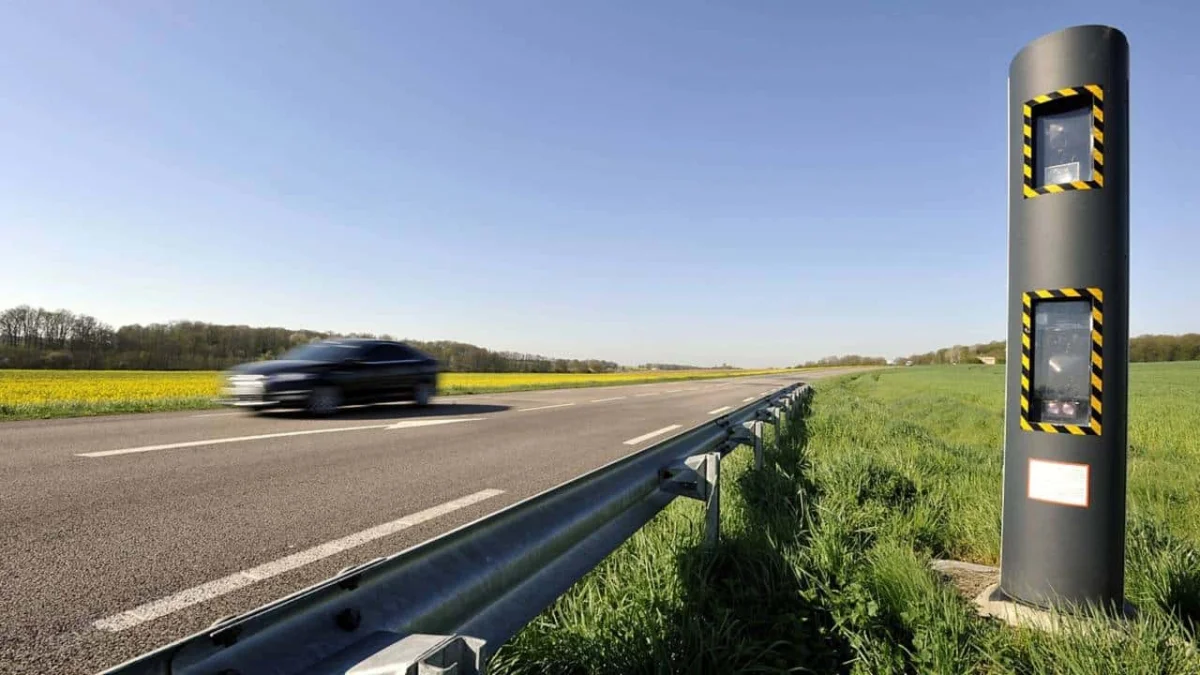 Les radars fixes contrôlent l'assurance des véhicules pour infractions - radars fixes