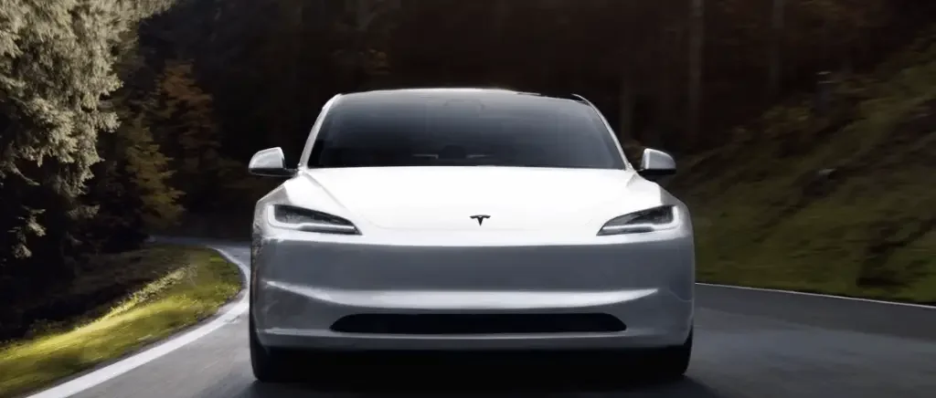 Tesla Model 3 : leader des électriques en 2026 sous pression - Tesla Model 3