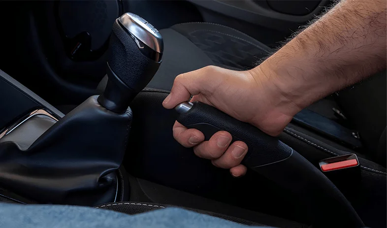 Frein à main bloqué : causes et solutions efficaces - frein à main bloqué