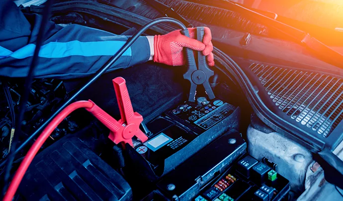 La batterie de voiture se recharge-t-elle en roulant ? - batterie voiture